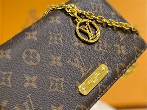 woc lily louis vuitton|louis vuitton chain lily monogram.